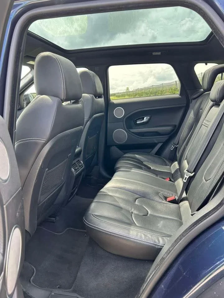 Land Rover Range Rover Evoque 2.2d 190кс Швейцария НОВИ ЗИМНИ ГУМИ, снимка 11 - Автомобили и джипове - 53208396