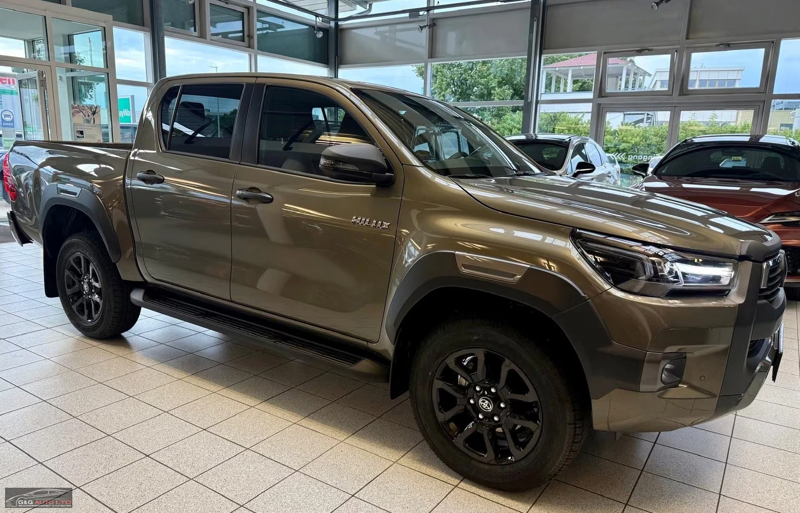 Toyota Hilux INVINCIBLE/204HP/DOUBLE-CAB/MILD-HYB./CARPLAY/430f - изображение 3