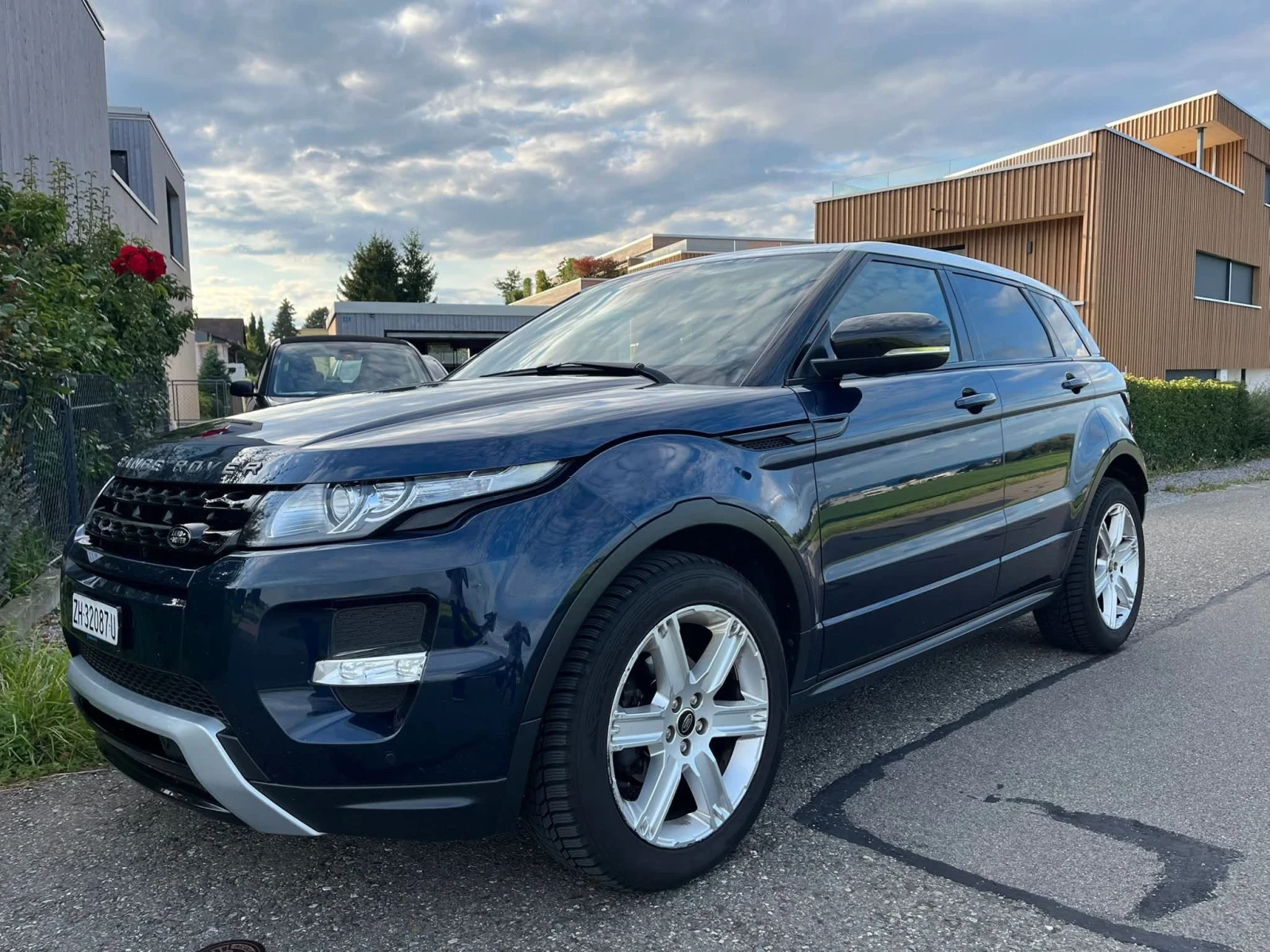 Land Rover Range Rover Evoque 2.2d 190кс Швейцария НОВИ ЗИМНИ ГУМИ - изображение 2