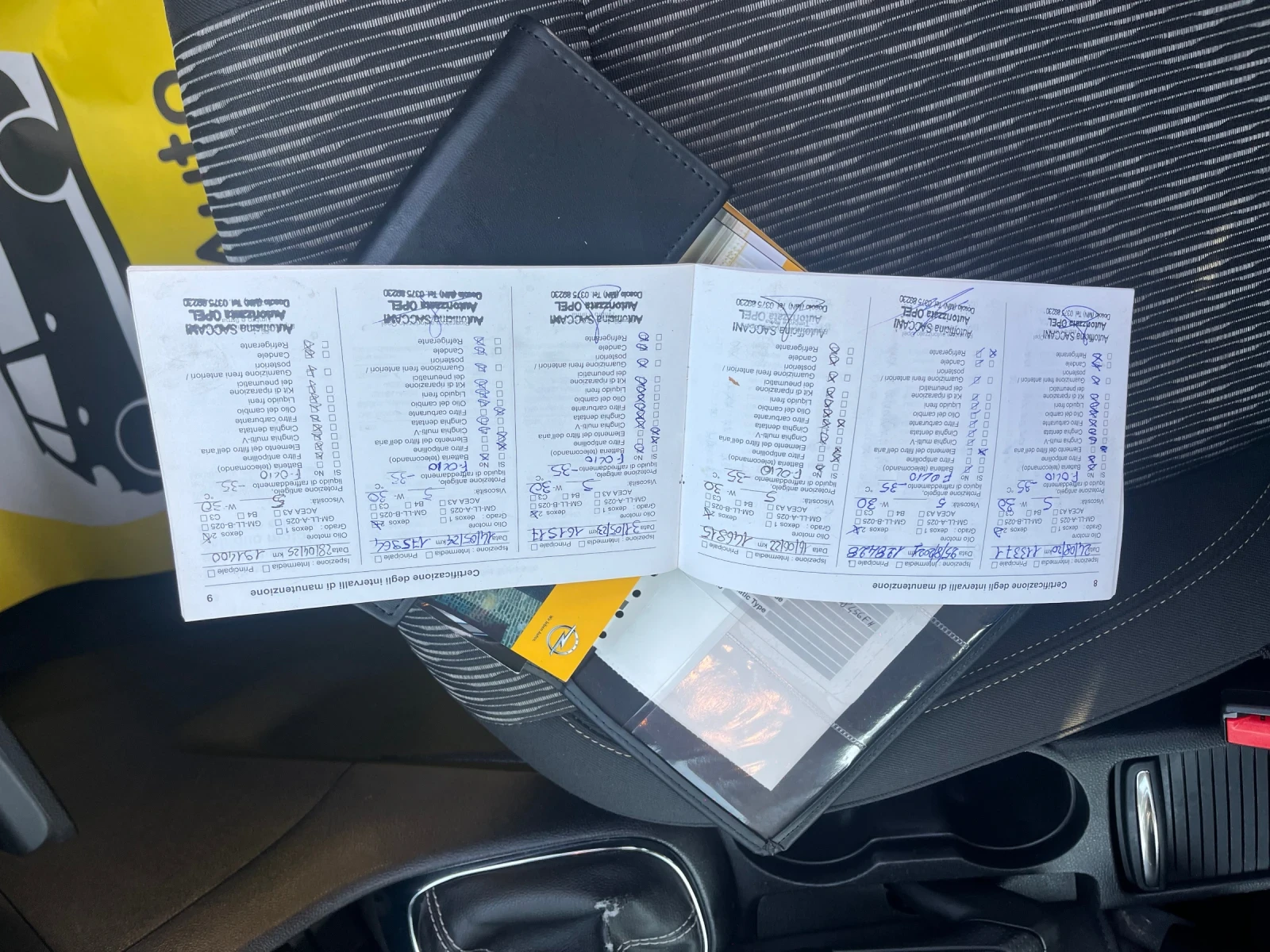 Opel Mokka 1.7cdti, снимка 13 - Автомобили и джипове - 53738173