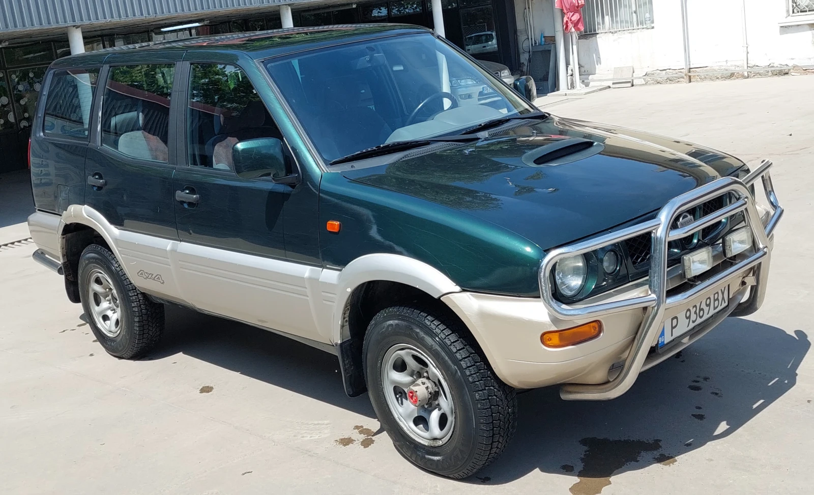 Nissan Terrano 2, снимка 5 - Автомобили и джипове - 54368704
