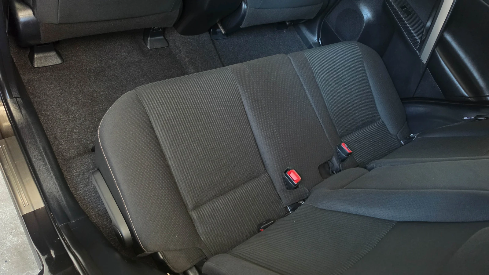 Toyota Rav4 2.2* 4x4* 2016г* Exclusive, снимка 10 - Автомобили и джипове - 54441645