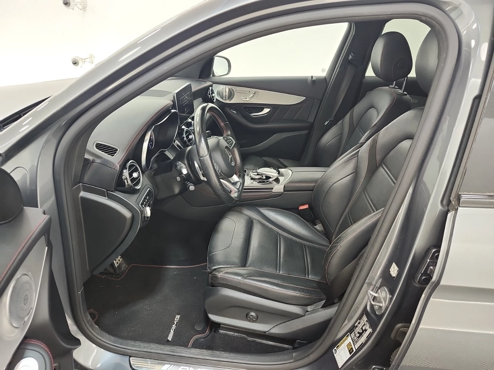 Mercedes-Benz GLC 43 AMG BLIND SPOT * ПАНОРАМА * CARFAX * , снимка 6 - Автомобили и джипове - 54804710