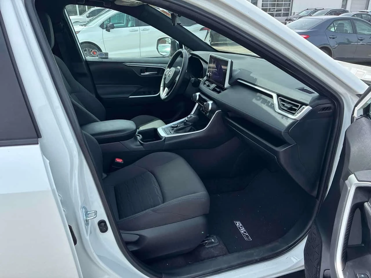 Toyota Rav4 * Hybrid SE * ГЛАВНО ПРЕДСТАВИТЕЛСТВО НА TOYOTA* , снимка 12 - Автомобили и джипове - 54941859