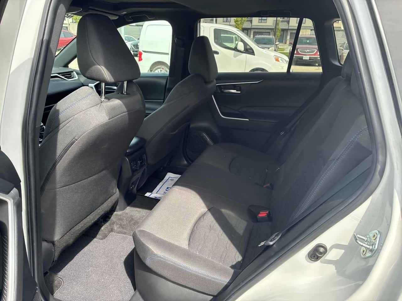 Toyota Rav4 * Hybrid SE * ГЛАВНО ПРЕДСТАВИТЕЛСТВО НА TOYOTA* , снимка 10 - Автомобили и джипове - 54941859