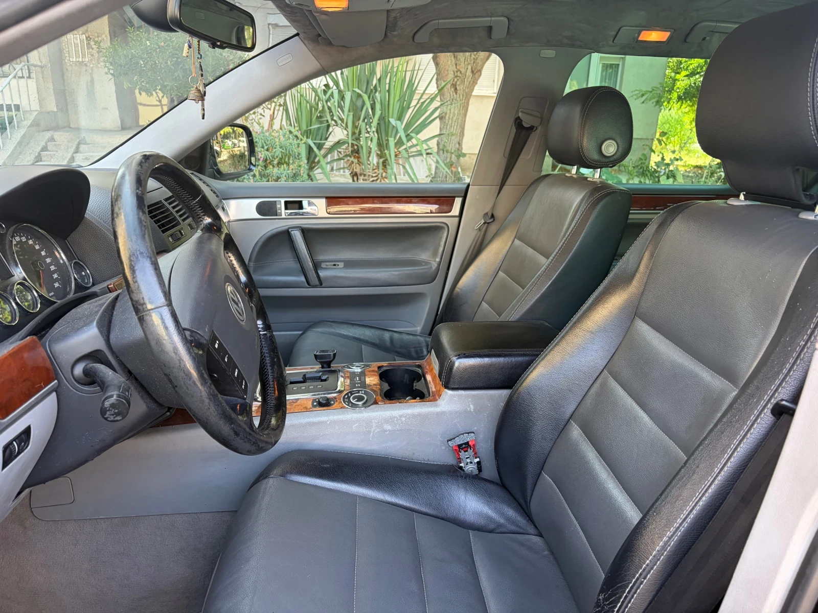VW Touareg, снимка 6 - Автомобили и джипове - 55929342