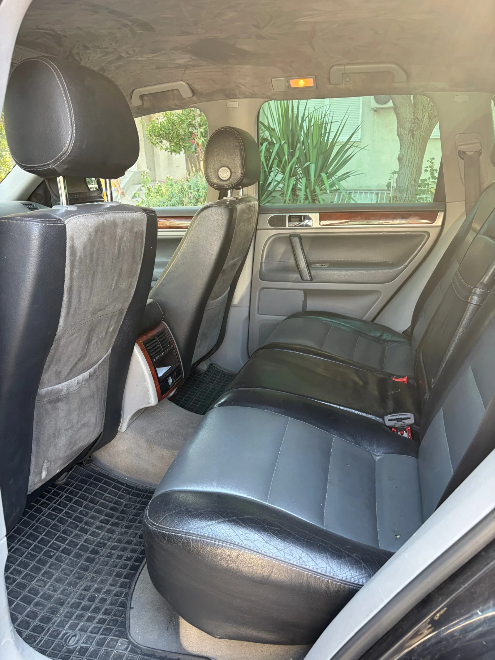 VW Touareg, снимка 9 - Автомобили и джипове - 55929342