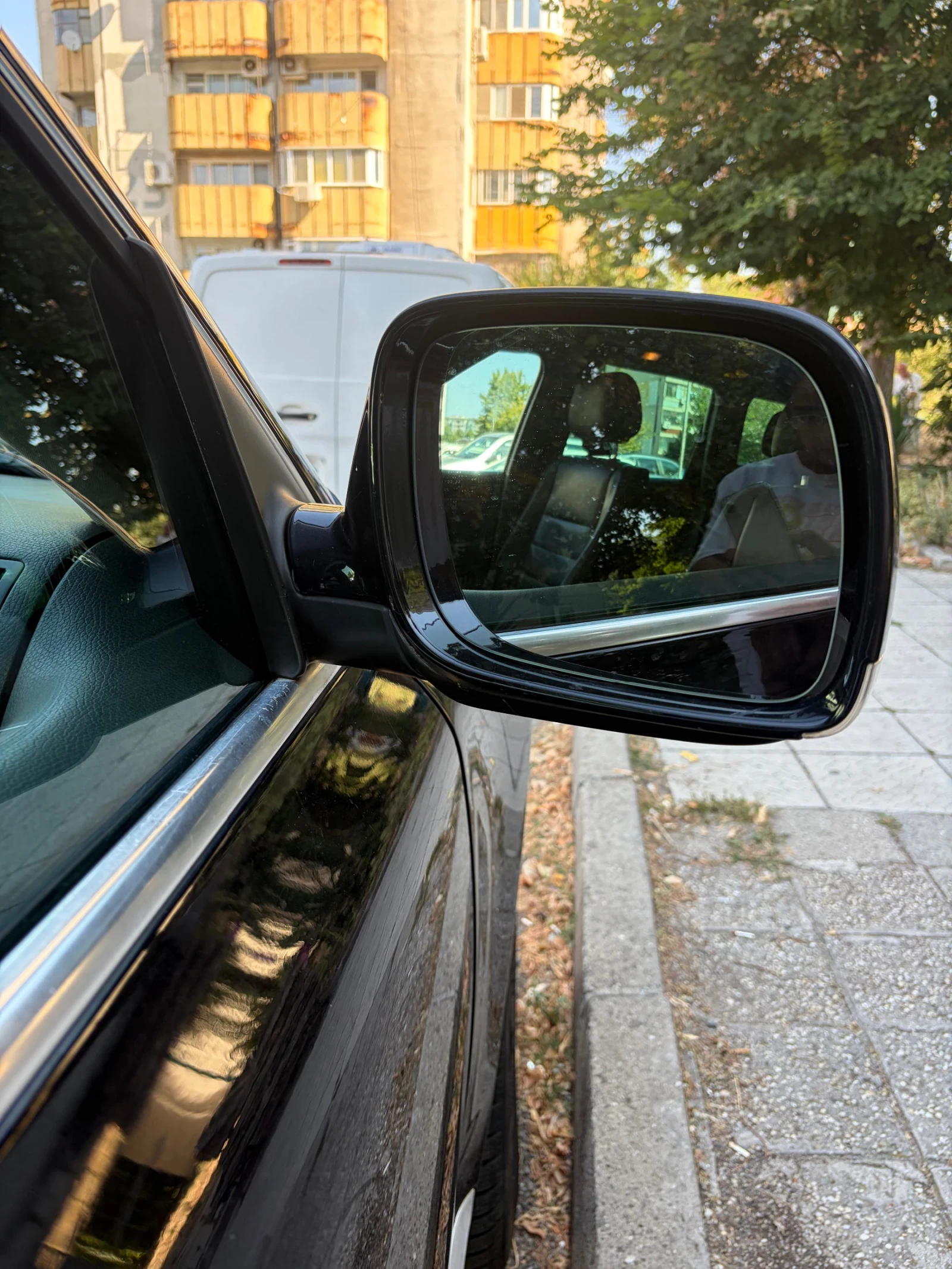 VW Touareg, снимка 15 - Автомобили и джипове - 55929342