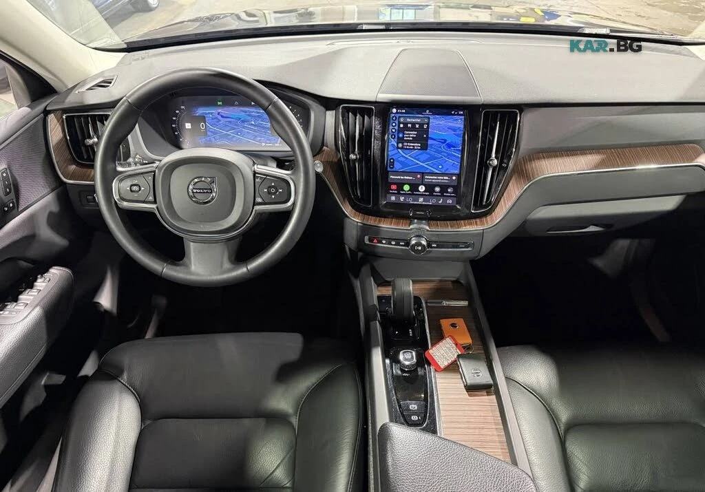 Volvo XC60 B6 Momentum* AWD* КОЖА* ПОДГРЕВ* КАМЕРА* ПАНО* , снимка 13 - Автомобили и джипове - 55990090