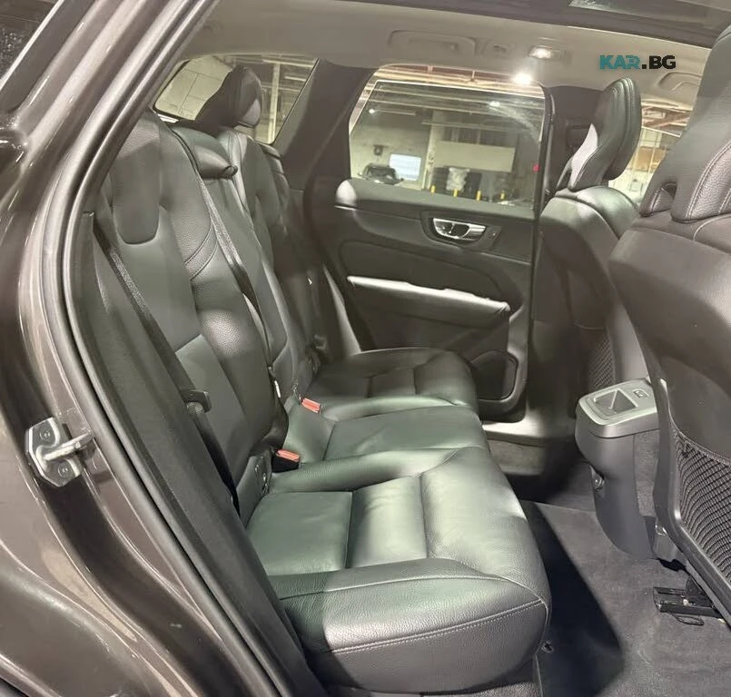 Volvo XC60 B6 Momentum* AWD* КОЖА* ПОДГРЕВ* КАМЕРА* ПАНО* , снимка 9 - Автомобили и джипове - 55990090
