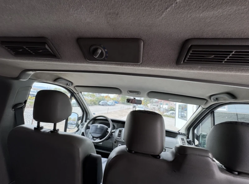 Renault Trafic 2.0 dci 115к.с / 9 МЕСТЕН / КЛИМАТИК/ТОП СЪСТОЯНИЕ, снимка 12 - Бусове и автобуси - 52143146