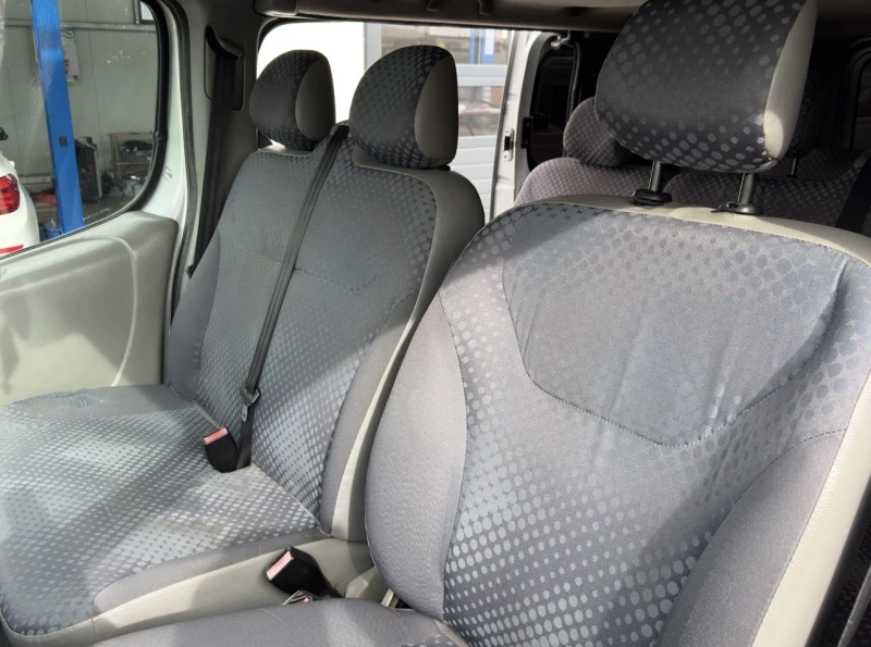 Renault Trafic 2.0 dci 115к.с / 9 МЕСТЕН / КЛИМАТИК/ТОП СЪСТОЯНИЕ, снимка 16 - Бусове и автобуси - 52143146