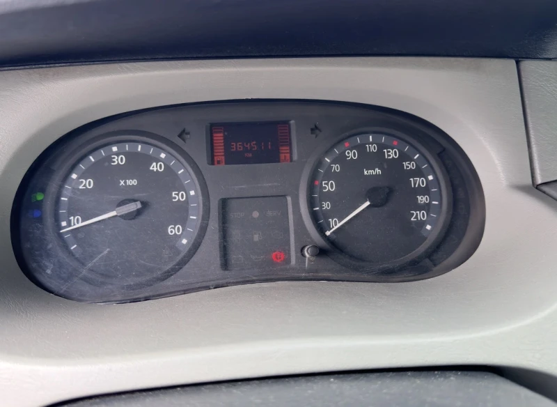 Renault Trafic 2.0 dci 115к.с / 9 МЕСТЕН / КЛИМАТИК/ТОП СЪСТОЯНИЕ, снимка 13 - Бусове и автобуси - 52143146