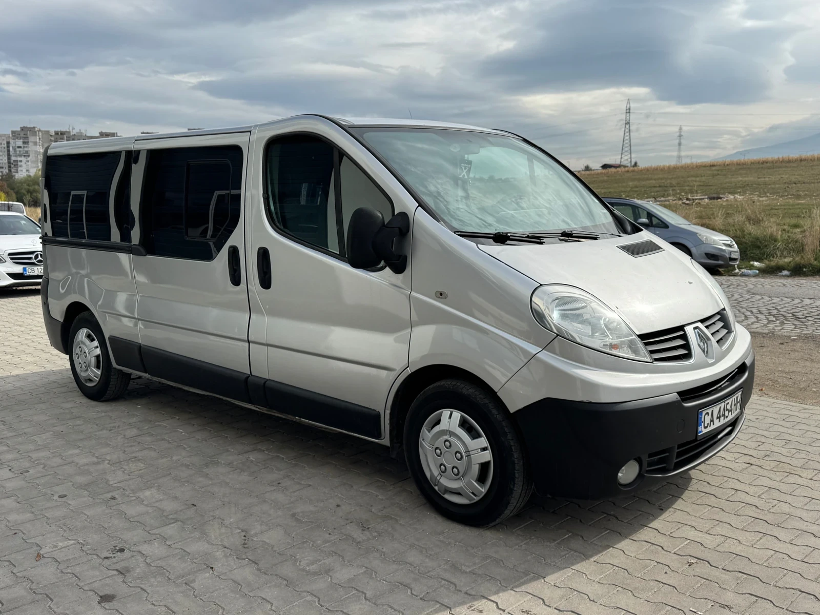 Renault Trafic 2.0 dci 115к.с / 9 МЕСТЕН / КЛИМАТИК/ТОП СЪСТОЯНИЕ, снимка 1