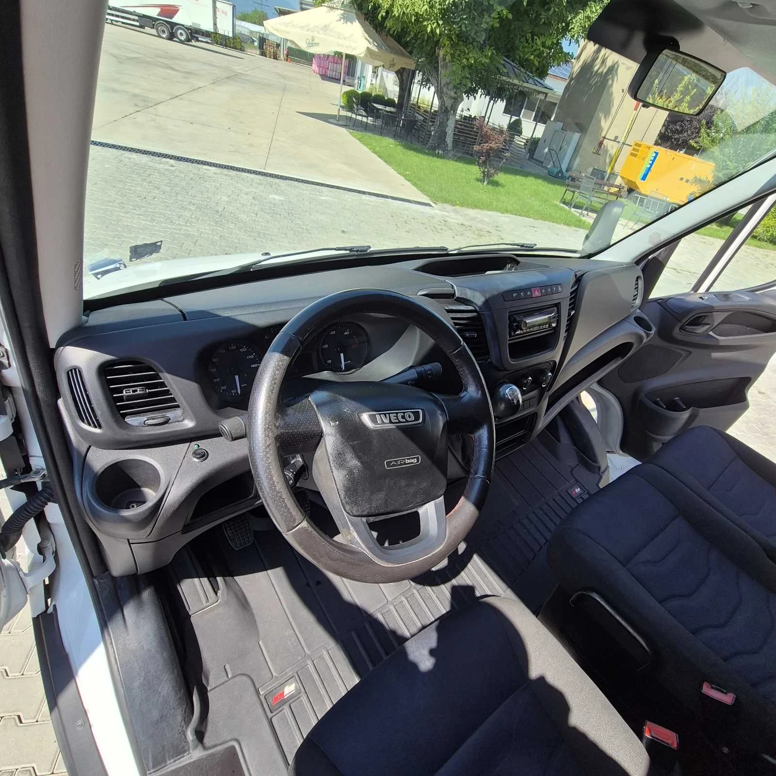 Iveco Daily 3.0 Хладилен Фургон, снимка 12 - Бусове и автобуси - 55351528