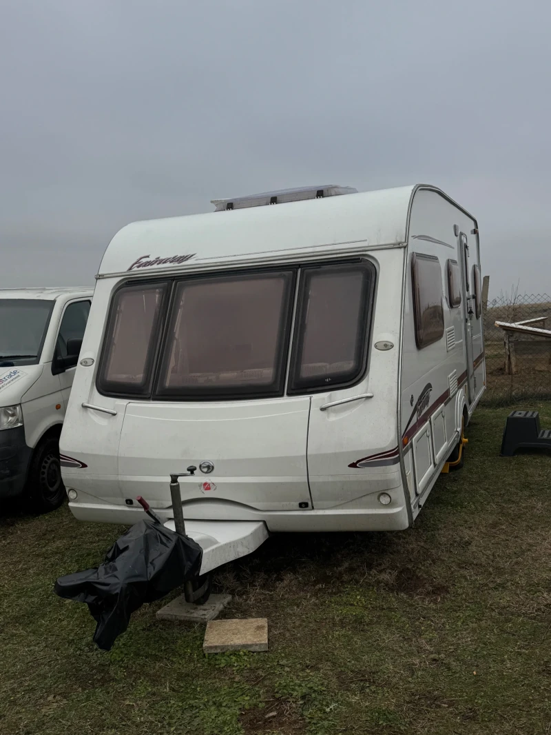 Каравана Swift Fairway, снимка 2 - Каравани и кемпери - 52976792
