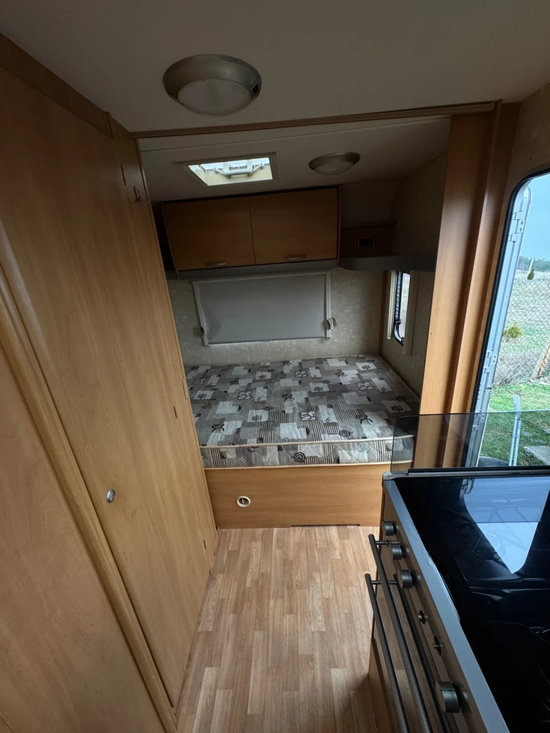 Каравана Swift Fairway, снимка 9 - Каравани и кемпери - 52976792