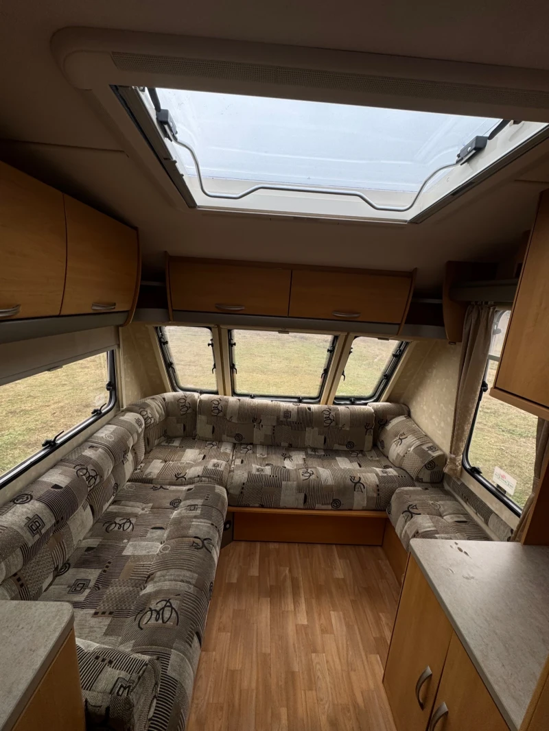 Каравана Swift Fairway, снимка 12 - Каравани и кемпери - 52976792