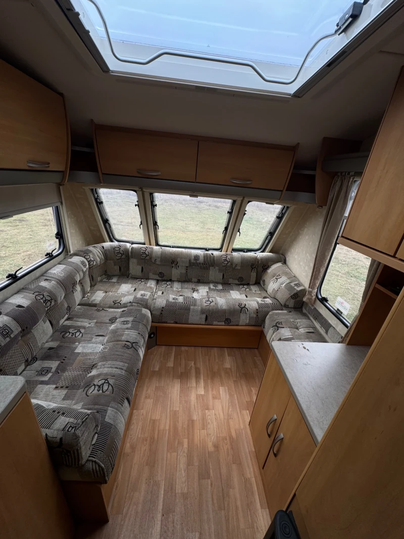 Каравана Swift Fairway, снимка 11 - Каравани и кемпери - 52976792