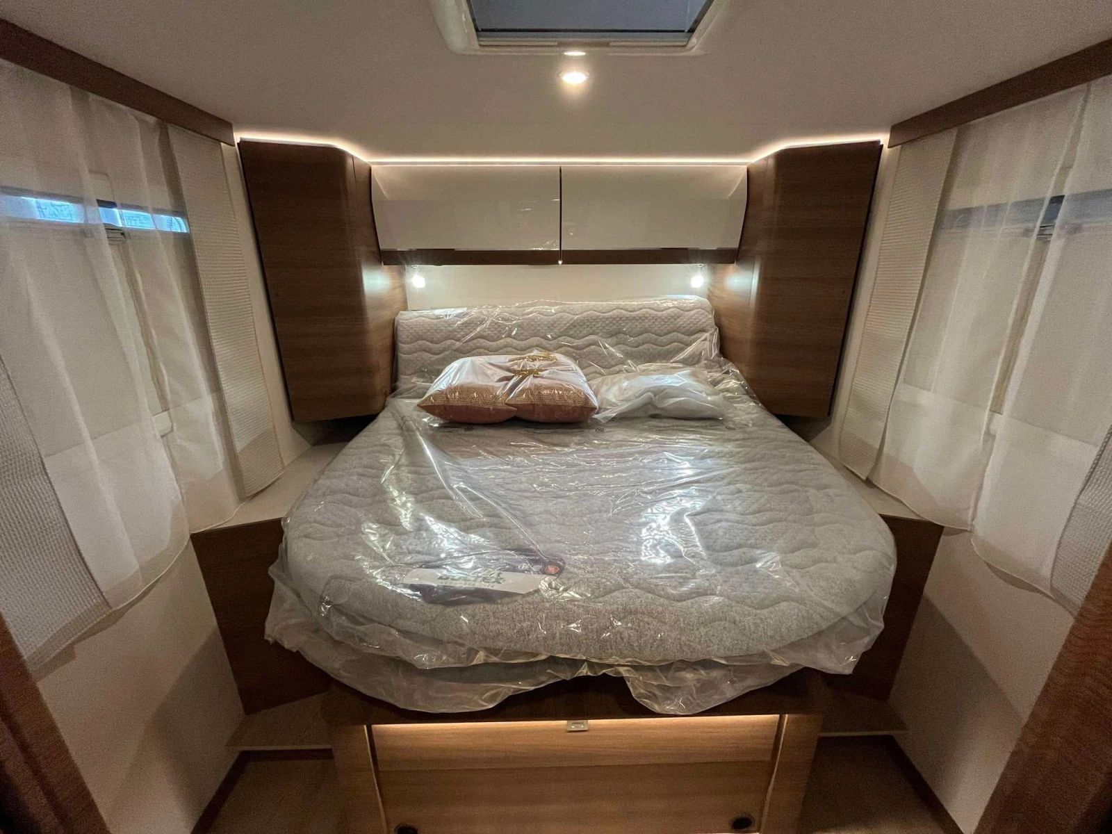 ������ Rapido F 696 65Years 2026  | Mobile.bg � ����������� 4