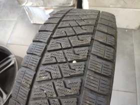 Гуми Зимни 235/65R16, снимка 1