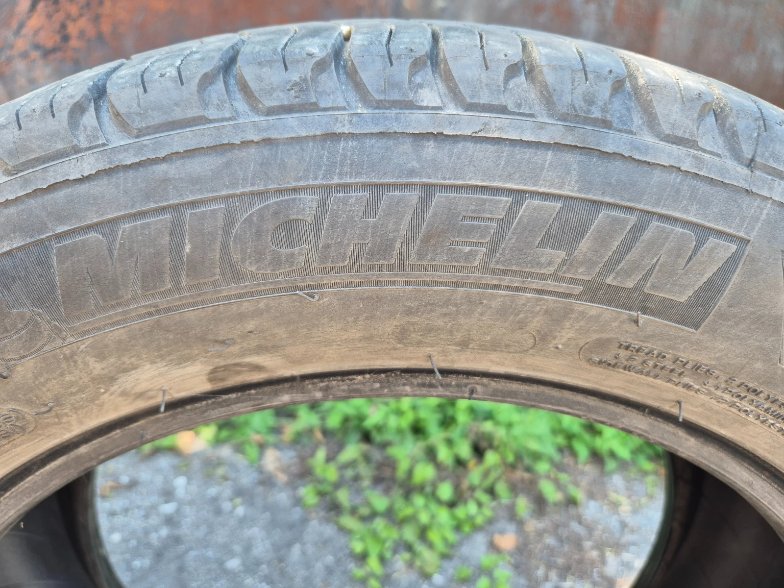 Гуми Всесезонни 235/55R17, снимка 4 - Гуми и джанти - 54838846