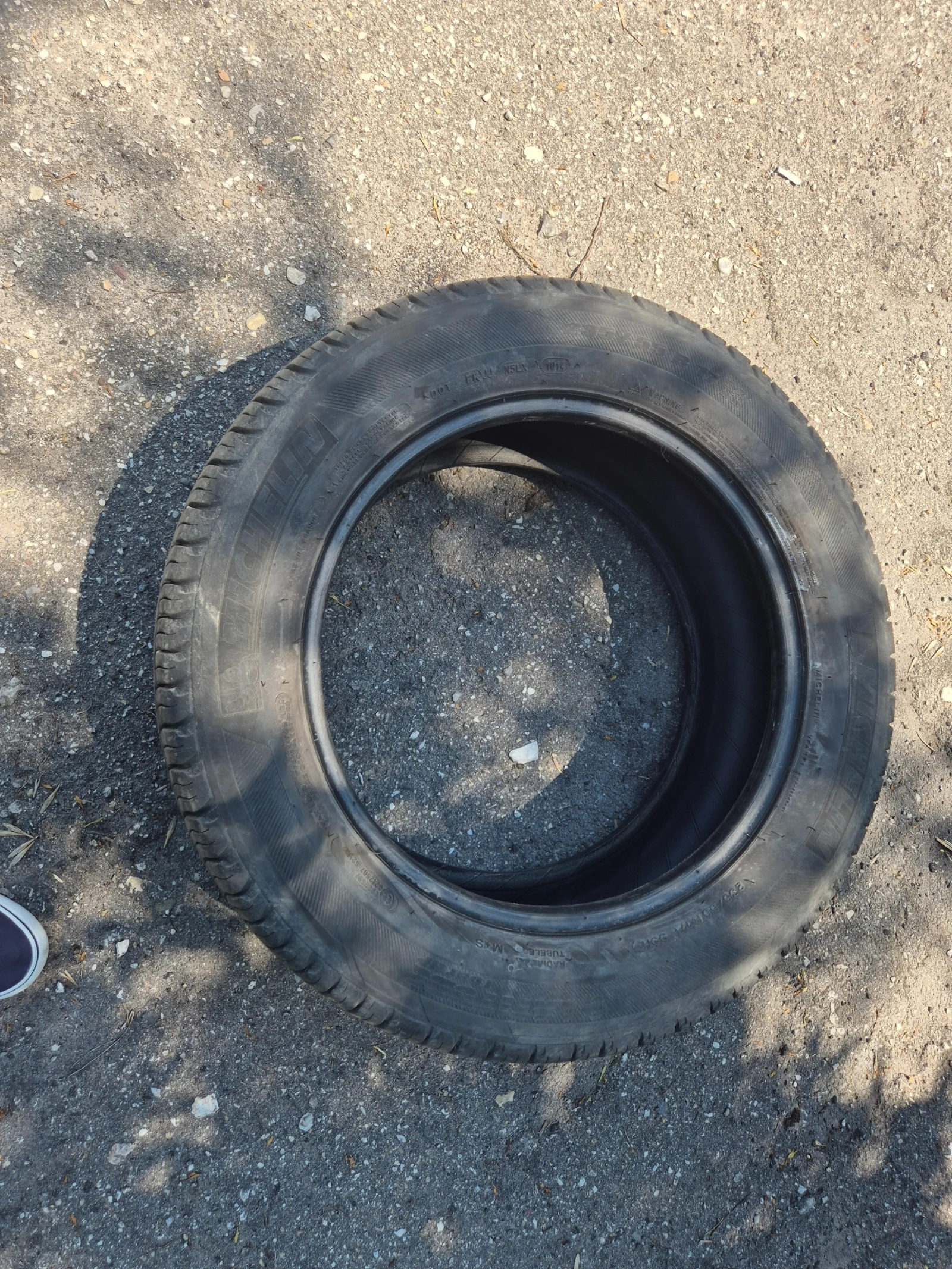 Гуми Всесезонни 235/55R17