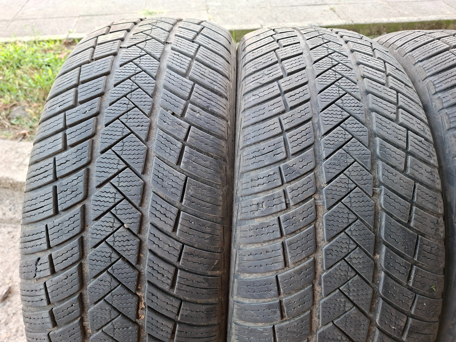 Гуми Зимни 265/60R18, снимка 7 - Гуми и джанти - 55655925