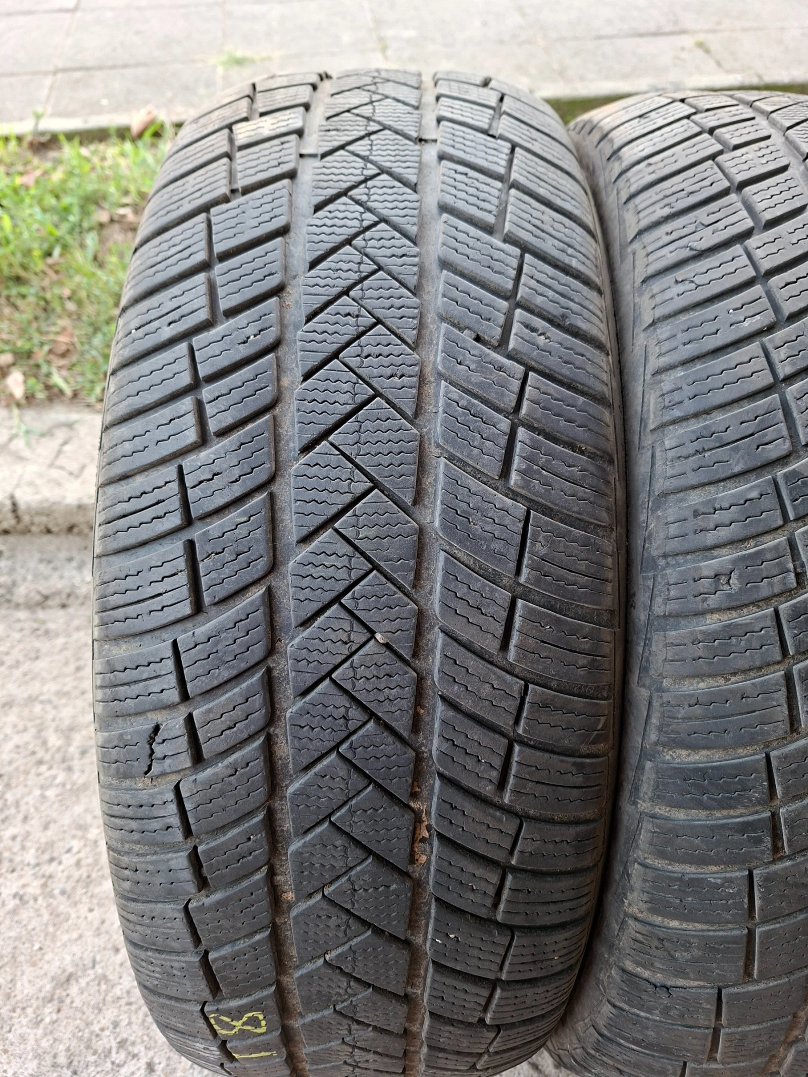 Гуми Зимни 265/60R18, снимка 5 - Гуми и джанти - 55655925