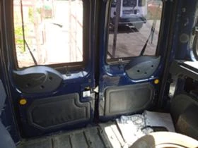 Ford Connect 1.8 TDI/TDCI, снимка 8