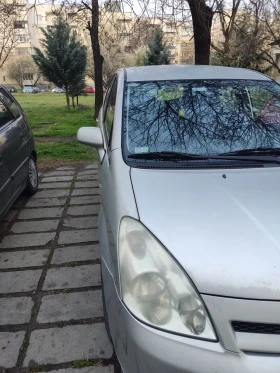 Toyota Corolla verso, снимка 7