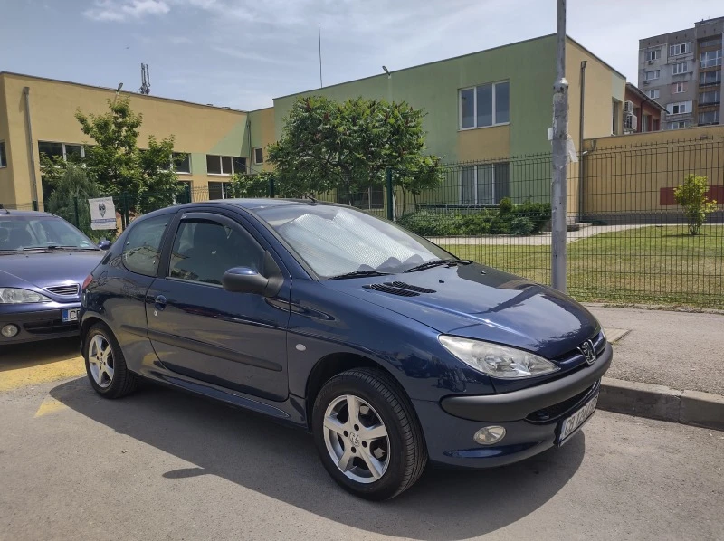 Peugeot 206 LPG, снимка 1 - Автомобили и джипове - 46496341