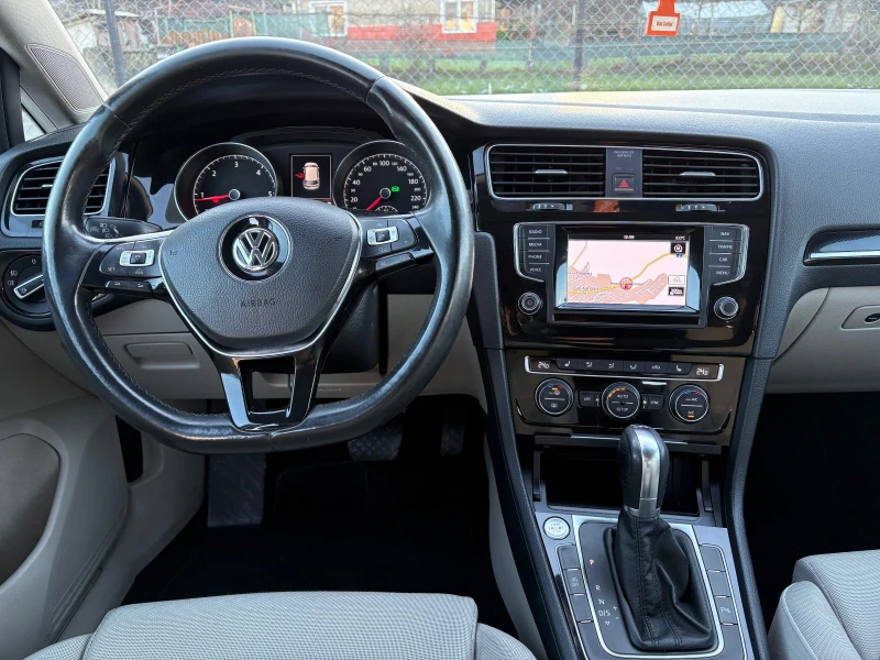 VW Golf 1.6 TDI DSG Автомат , снимка 13 - Автомобили и джипове - 48896040