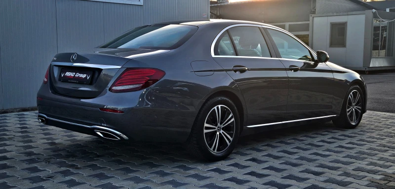 Mercedes-Benz E 220 AMG/GERMANY/PANO/360CAMERA/ПОДГР/AMBIENT/AUTO H/LI, снимка 6 - Автомобили и джипове - 48067040