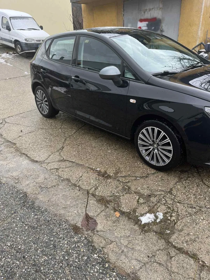 Seat Ibiza, снимка 3 - Автомобили и джипове - 48170982