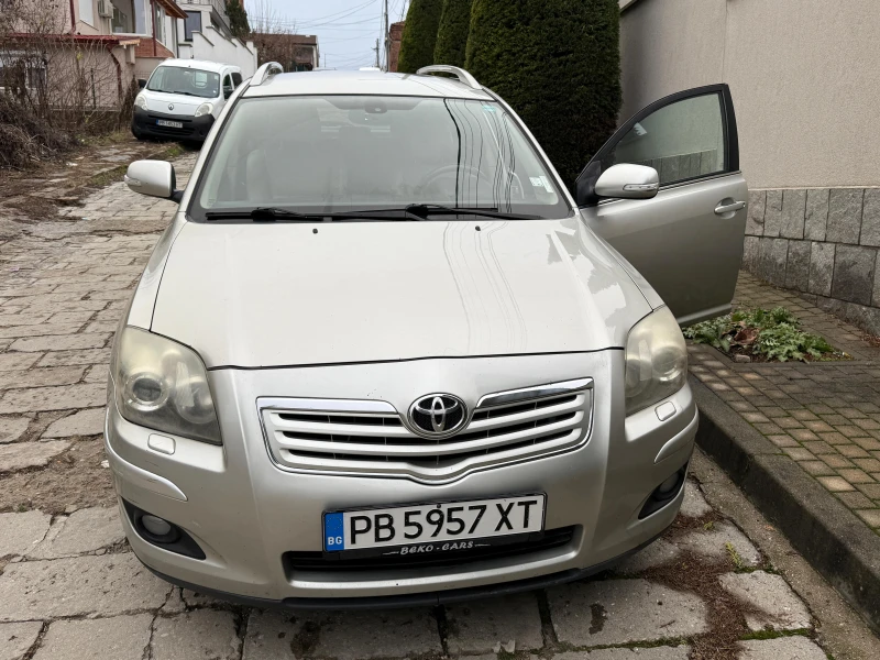 Toyota Avensis 2.2 D-4D, снимка 2 - Автомобили и джипове - 48560031