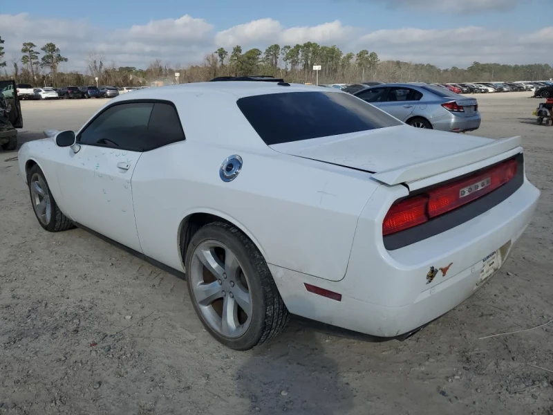 Dodge Challenger, снимка 4 - Автомобили и джипове - 49479399