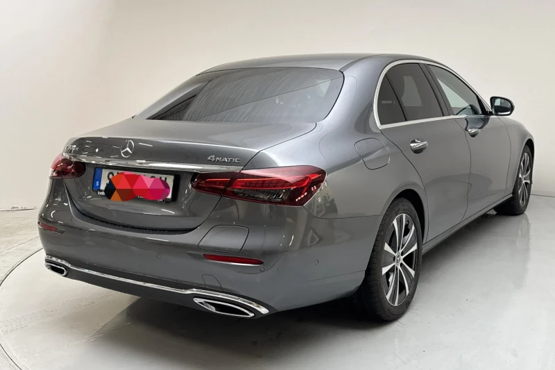 Mercedes-Benz E 300 !! 6408 km !! Бензин+ plug-in, 4Matic, AirMatic, снимка 3 - Автомобили и джипове - 51762876