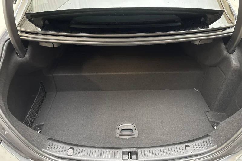 Mercedes-Benz E 300 !! 6408 km !! Бензин+ plug-in, 4Matic, AirMatic, снимка 9 - Автомобили и джипове - 51762876