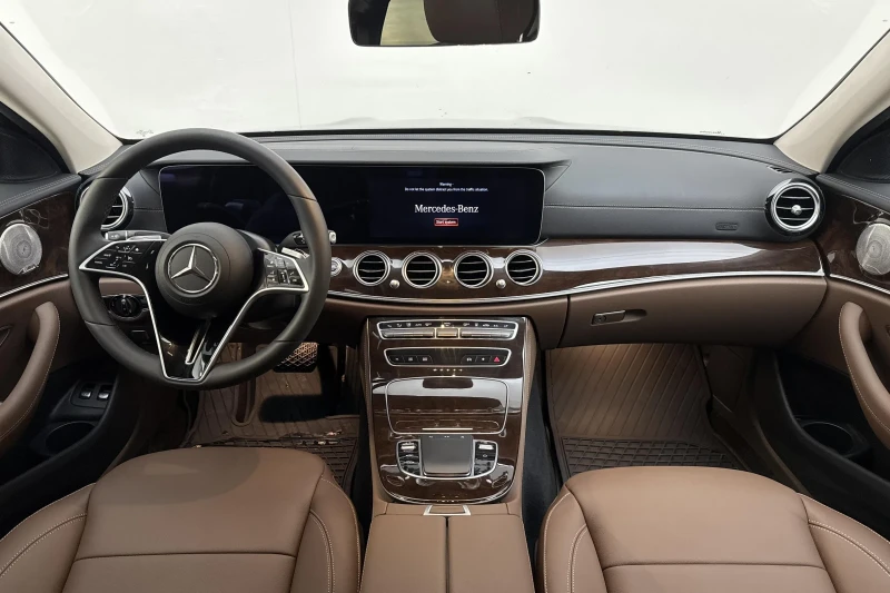 Mercedes-Benz E 300 !! 6408 km !! Бензин+ plug-in, 4Matic, AirMatic, снимка 5 - Автомобили и джипове - 51762876