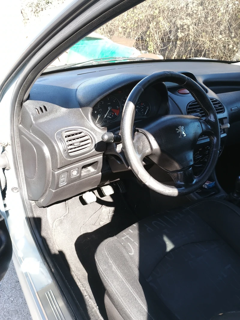Peugeot 206 2.0 HDI, снимка 11 - Автомобили и джипове - 51783171