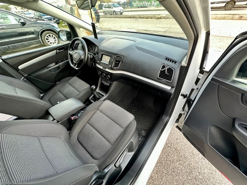 VW Sharan 2.0 TDI, снимка 14 - Автомобили и джипове - 52494617