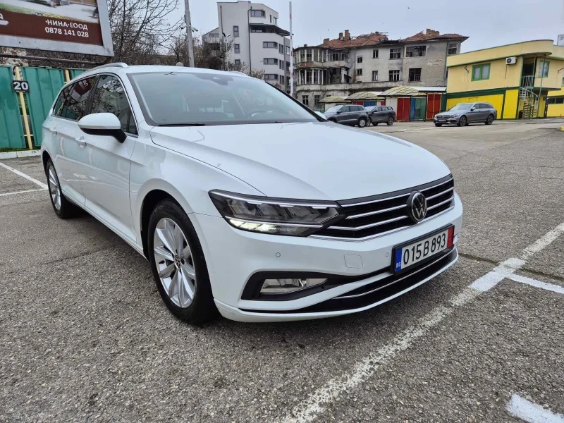 VW Passat 2.0TDI Facelift, Distronic, Сервизна История, снимка 2 - Автомобили и джипове - 52858083
