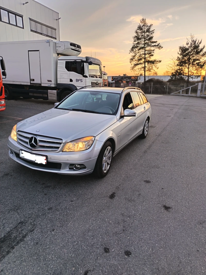 Mercedes-Benz C 220, снимка 2 - Автомобили и джипове - 52916233