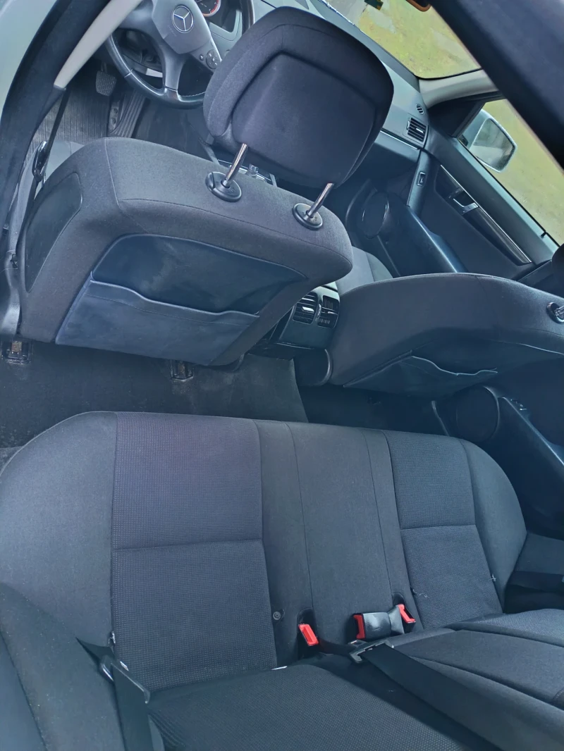 Mercedes-Benz C 220, снимка 8 - Автомобили и джипове - 52916233