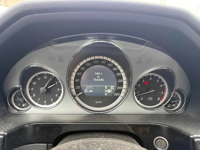 Mercedes-Benz E 350 4MATIC* CARFAX * ФИНАНСИРАНЕ , снимка 7 - Автомобили и джипове - 53051617