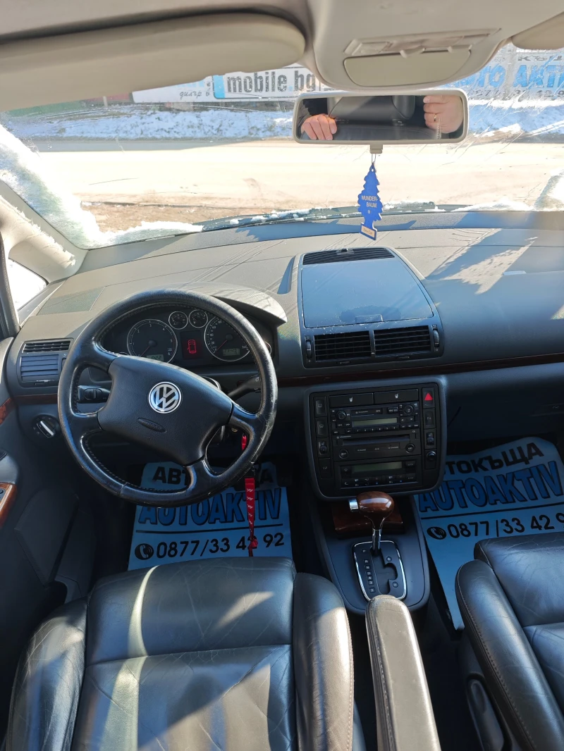 VW Sharan 1.9ТДИ АВТОМАТИК, снимка 9 - Автомобили и джипове - 53177136