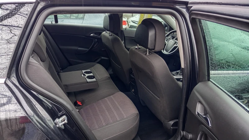Opel Insignia 2.0CDTI 131 PS СТАРИЯ МОТОР EURO 5, снимка 13 - Автомобили и джипове - 53373966
