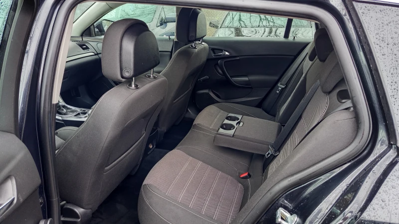 Opel Insignia 2.0CDTI 131 PS СТАРИЯ МОТОР EURO 5, снимка 12 - Автомобили и джипове - 53373966