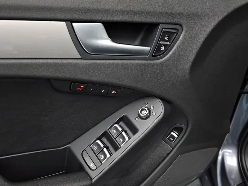 Audi A4 2.0 TDI, снимка 11 - Автомобили и джипове - 54144461